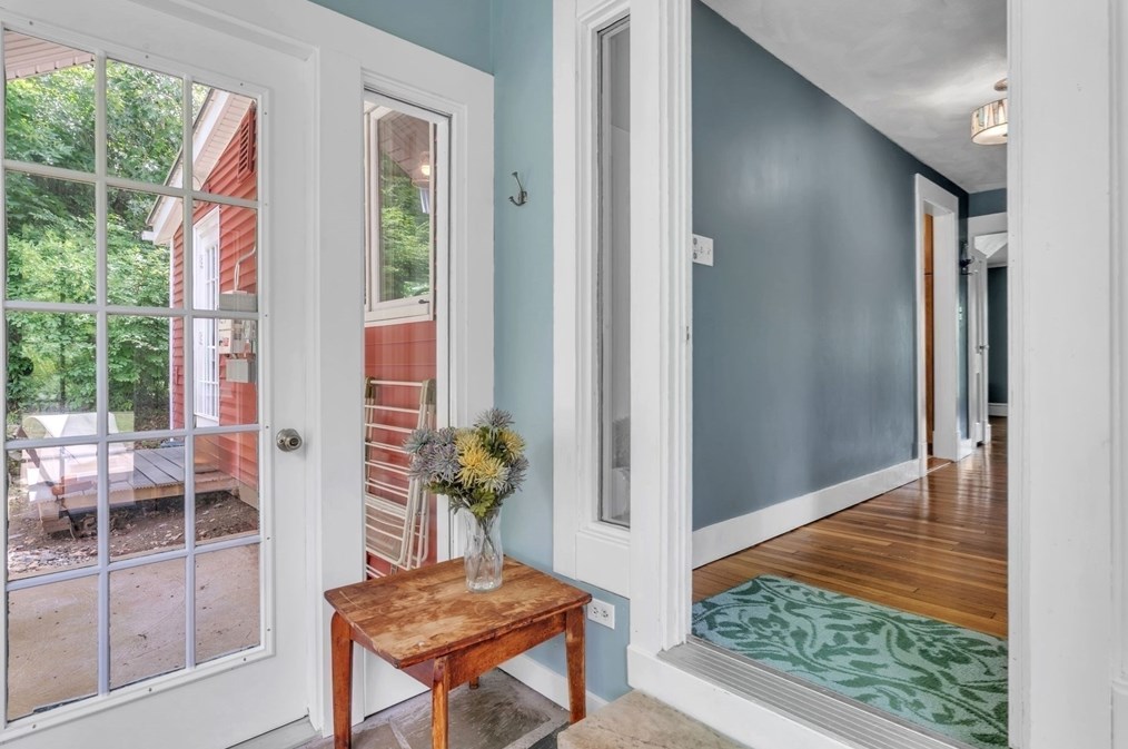 62 Mountain Rd, Hampden, MA 01036