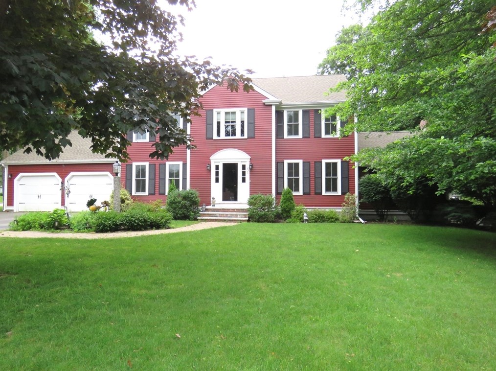 231 Old Farm Rd, Abington, MA 02351