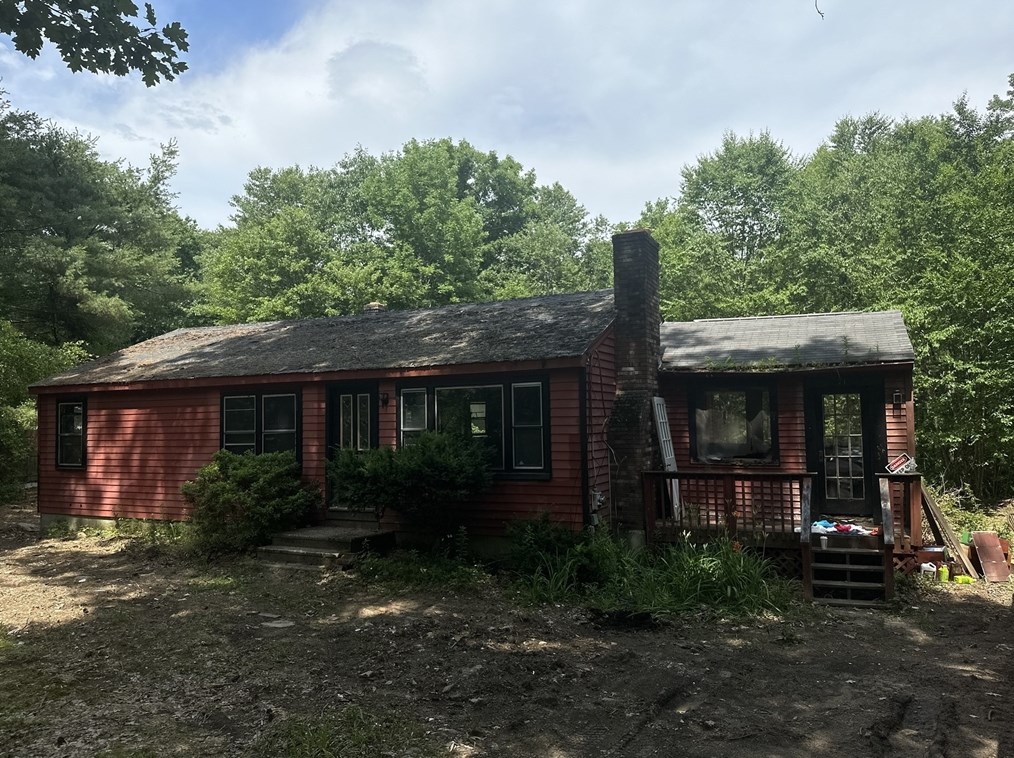 91 Hale Rd, Hubbardston, MA 01452-1230