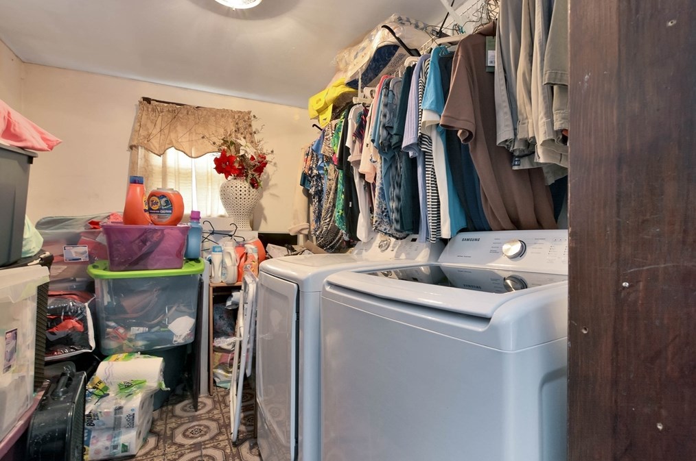 39 Haverhill St, Lawrence MA 01840-1811 exterior