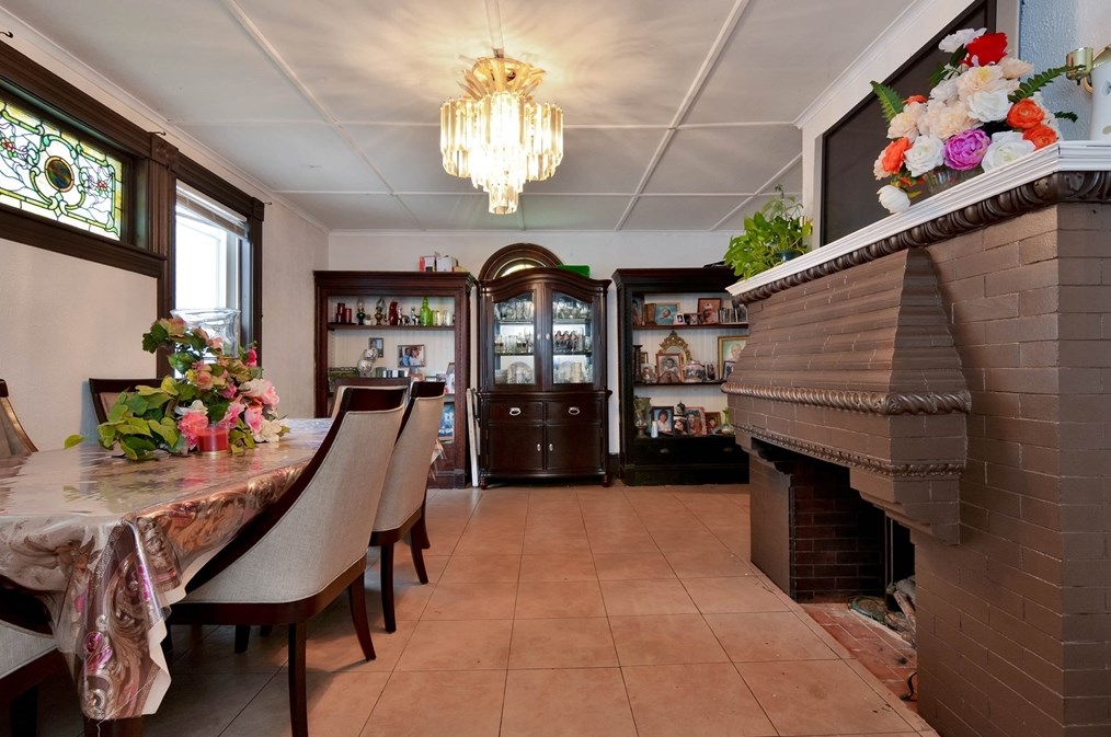 39 Haverhill St, Lawrence MA 01840-1811 exterior