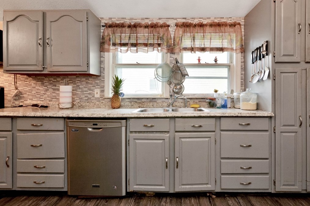 39 Haverhill St, Lawrence MA 01840-1811 exterior