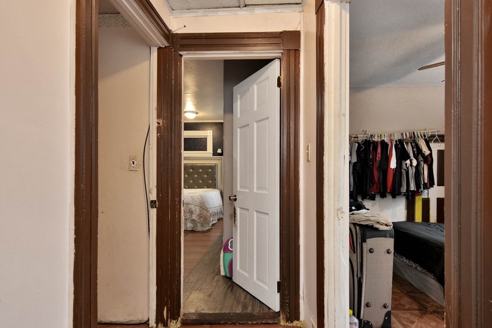 39 Haverhill St, Lawrence MA 01840-1811 exterior