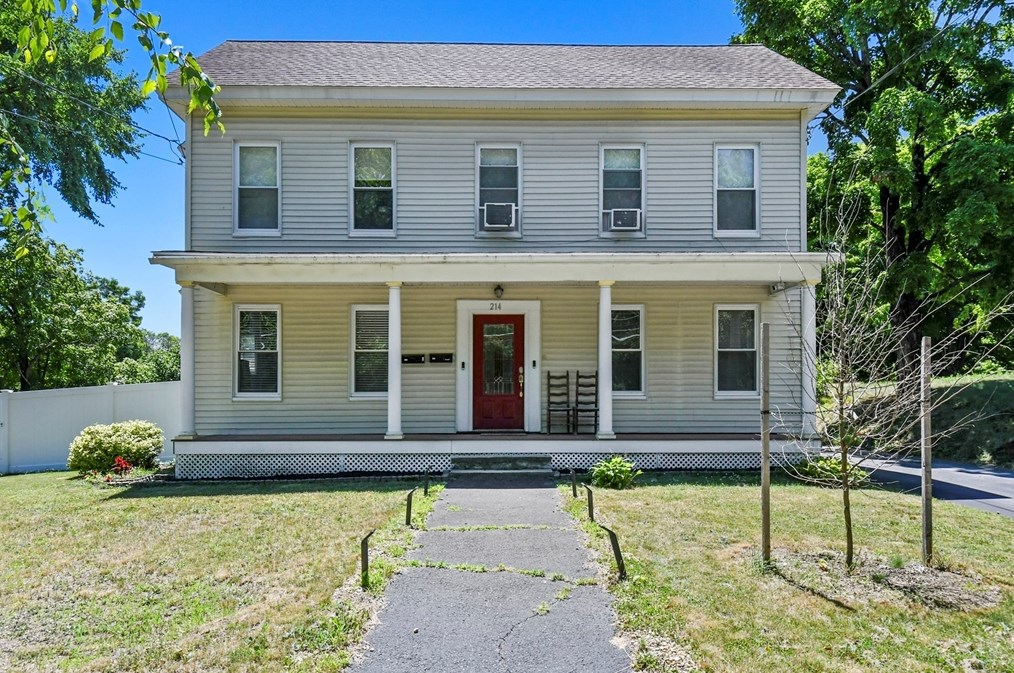 214 Pleasant St, Leominster, MA 01453