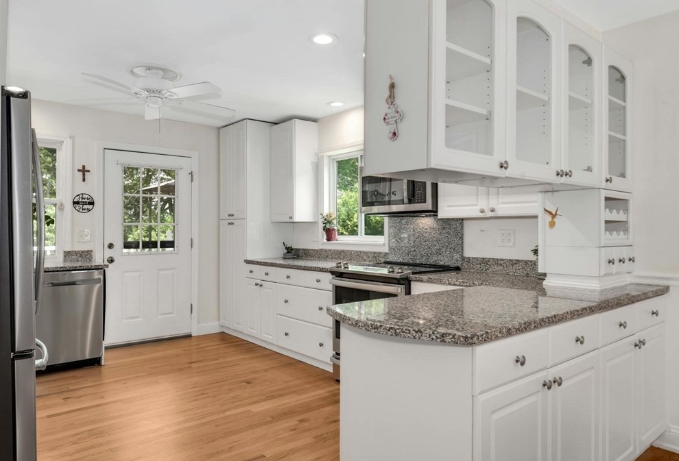 14 Gothic Ave, Worcester, MA 01606