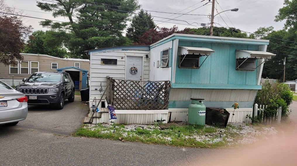 261 Newbury St, Peabody MA 01960-7459 exterior