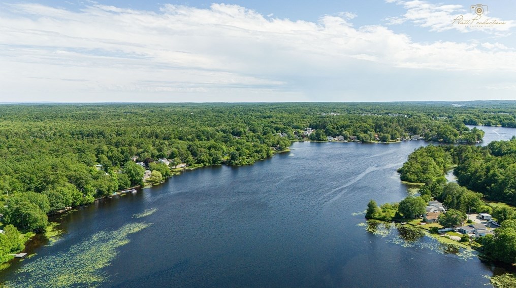 54 Lakeside Ave, Dartmouth, MA 02747-1507