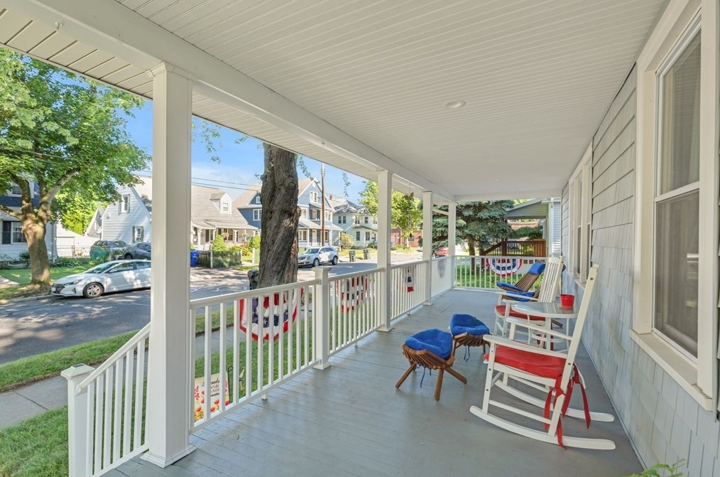 27 Powell Ave, Springfield, MA 01118