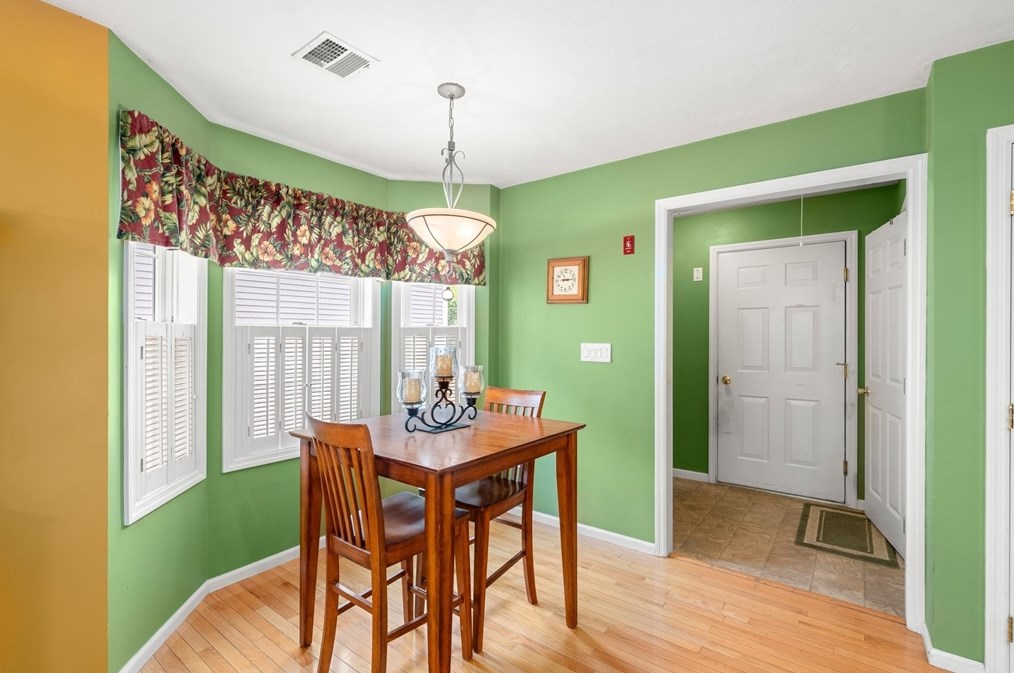 2 Nancy Ann Ln, Merrimac, MA 01860 exterior