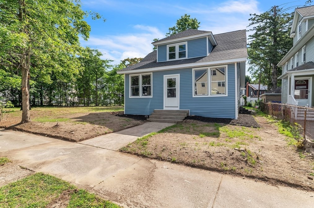 105 Alvord St, Springfield, MA 01108 exterior