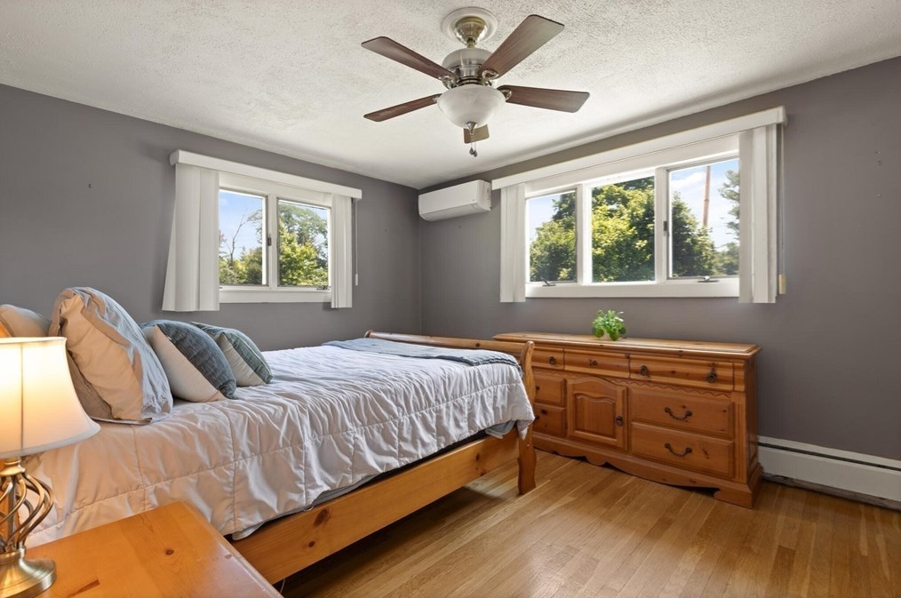 411 Main St, Lancaster MA  01523-2854 exterior