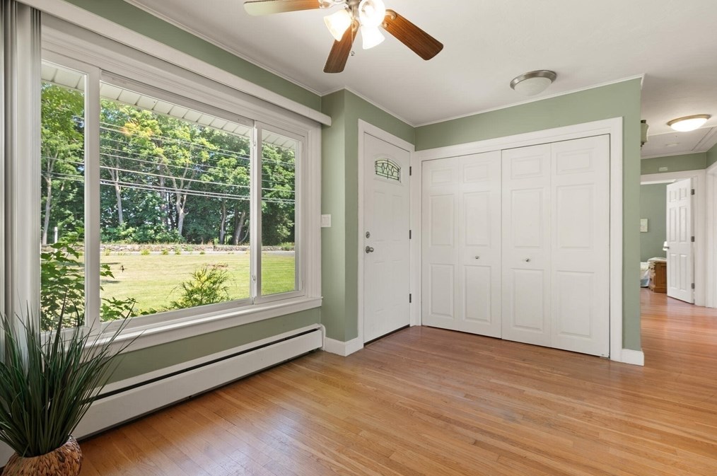 411 Main St, Lancaster MA  01523-2854 exterior