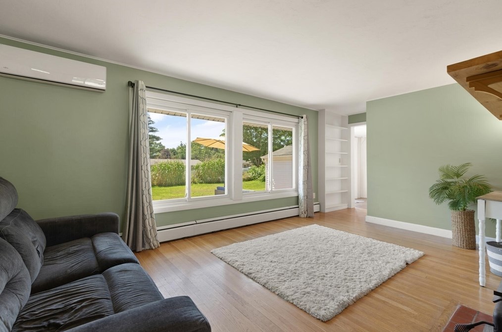 411 Main St, Lancaster MA  01523-2854 exterior