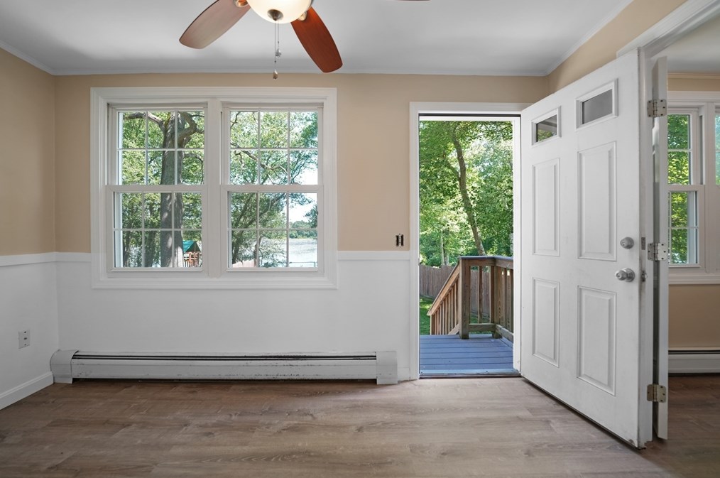 16 Alden Ave, Dartmouth MA 02747-2319 exterior