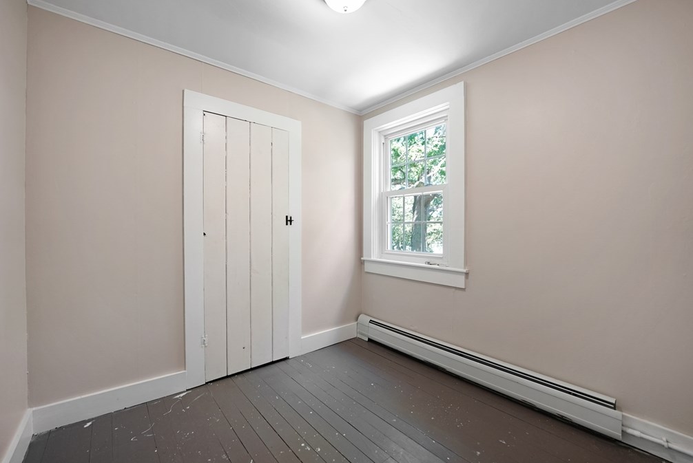 16 Alden Ave, Dartmouth MA 02747-2319 exterior