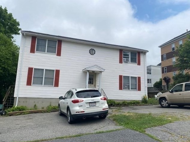 3 Watson Ave, Worcester, MA 01606