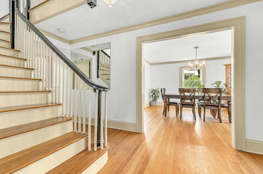 41 Flagg St, Worcester MA  01602-1448 exterior