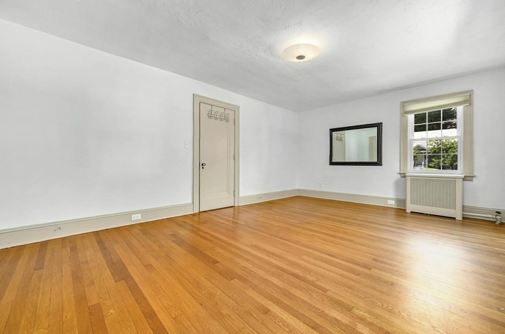 41 Flagg St, Worcester MA  01602-1448 exterior