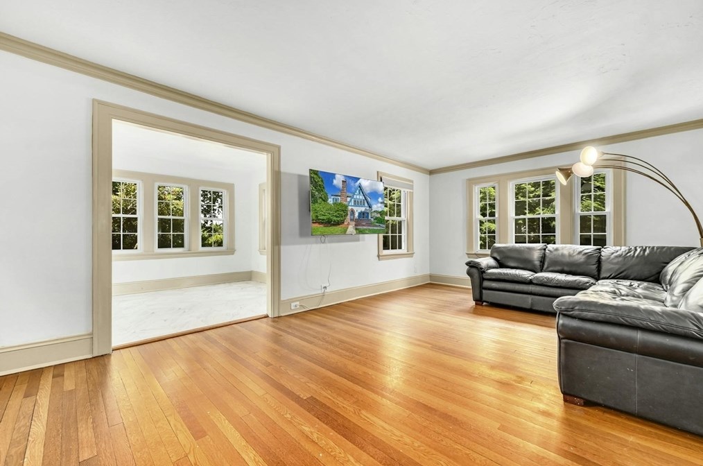 41 Flagg St, Worcester MA  01602-1448 exterior