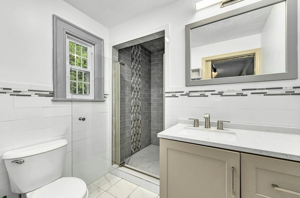 41 Flagg St, Worcester MA  01602-1448 exterior