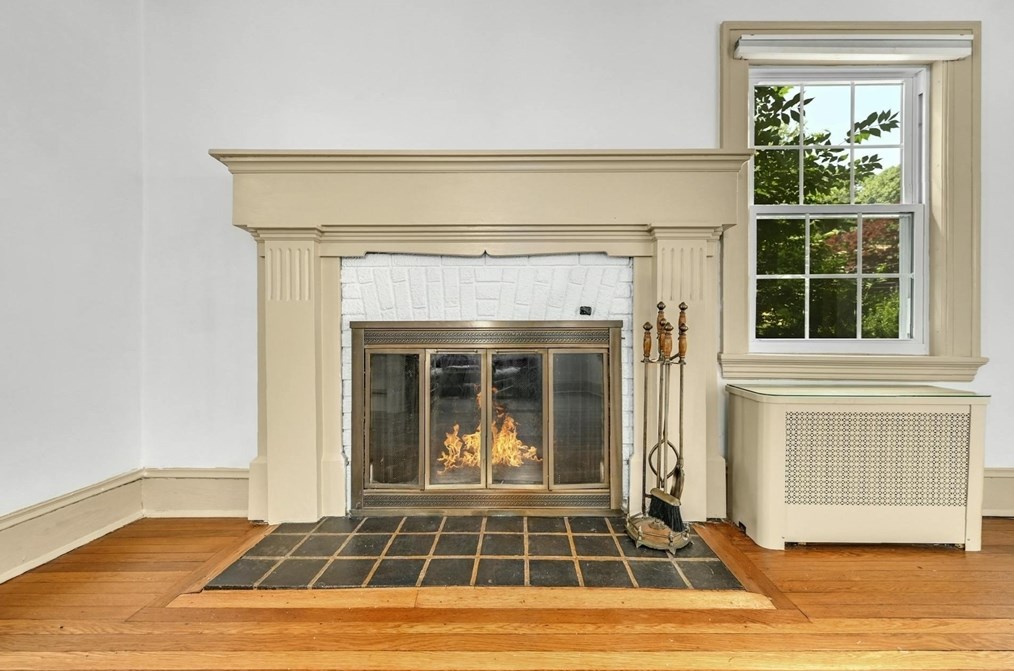 41 Flagg St, Worcester MA  01602-1448 exterior