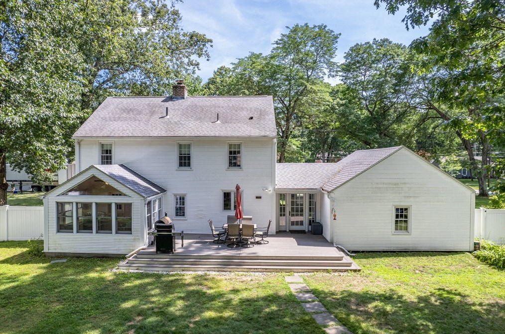 498 Converse St, Springfield MA  01106-1713 exterior