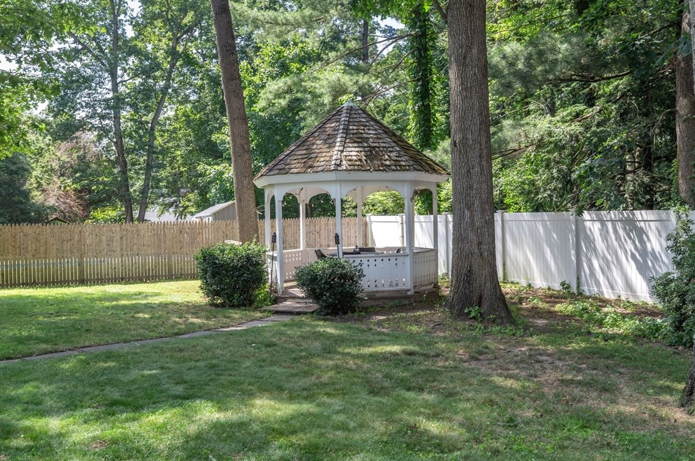 498 Converse St, Springfield MA  01106-1713 exterior