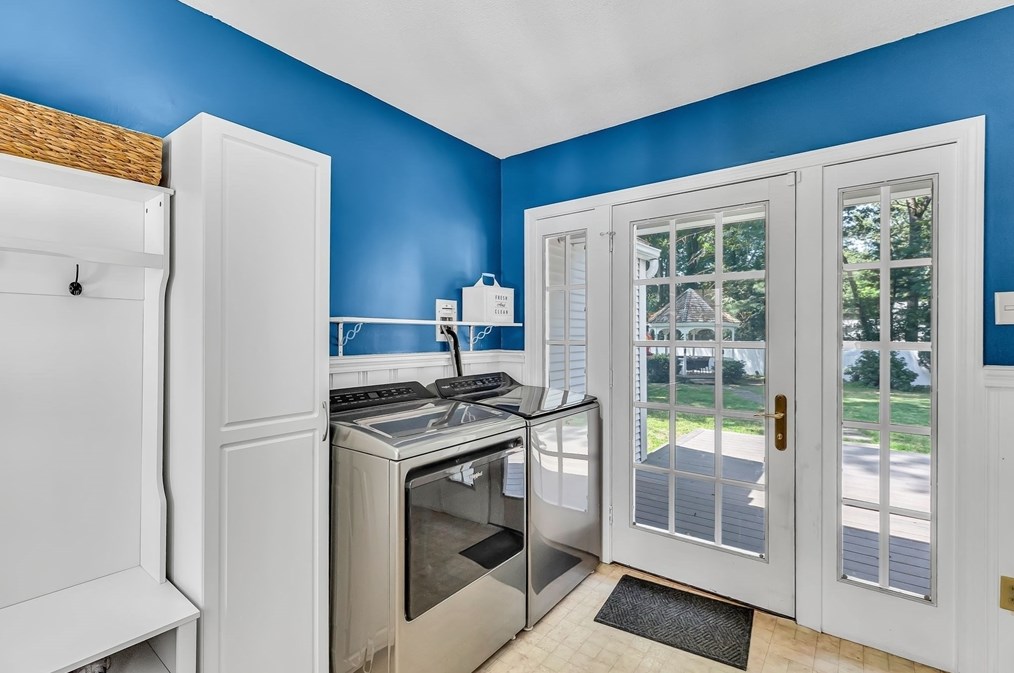 498 Converse St, Springfield MA  01106-1713 exterior