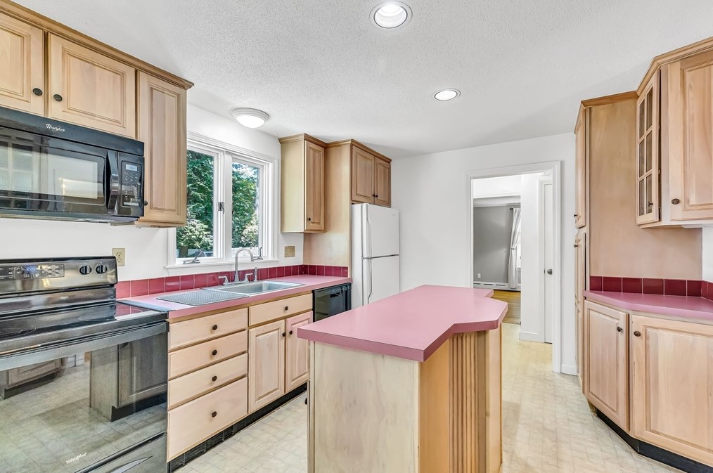 498 Converse St, Springfield MA  01106-1713 exterior