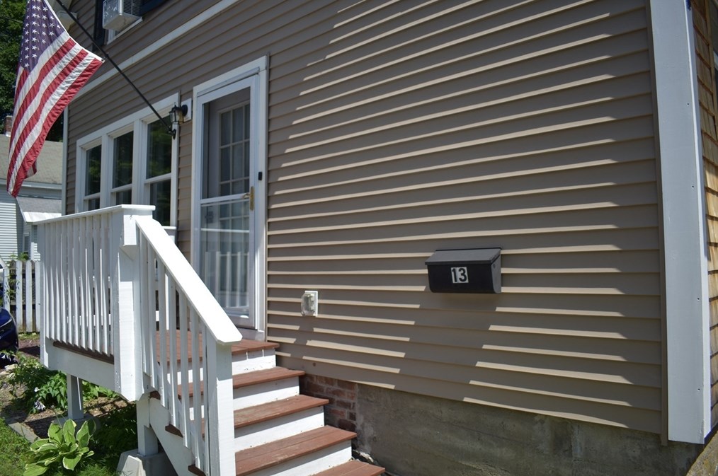 13 Charles Pl, Royalston, MA 01331