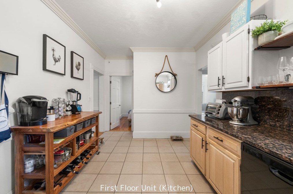 103 Sandwich St, Plymouth MA  02360-3357 exterior