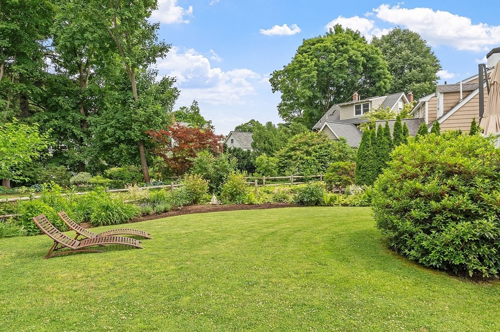 55 Forest St, Lexington, MA 02421