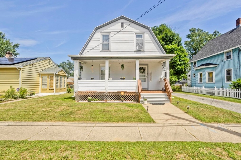 47 Denver St, Springfield, MA 01109