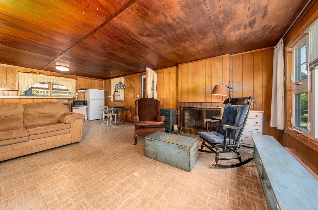 201 Captains Row, Mashpee, MA 02649