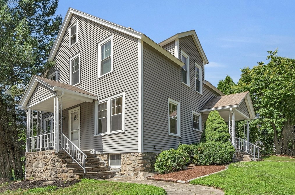 5 Wakefield St, Worcester, MA 01605