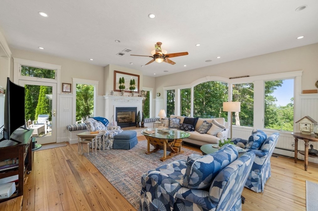 280 Ctr Hl Rd, Plymouth MA 02360-1368 exterior