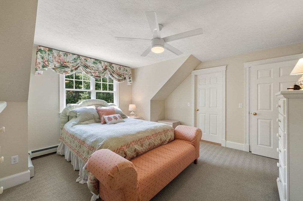 280 Ctr Hl Rd, Plymouth MA 02360-1368 exterior