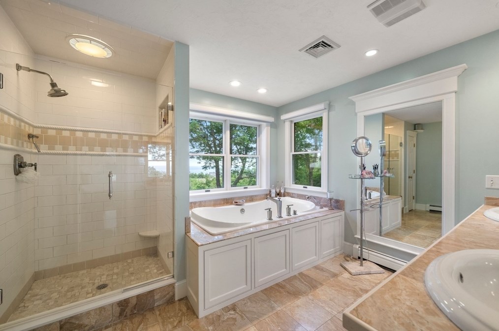 280 Ctr Hl Rd, Plymouth MA 02360-1368 exterior