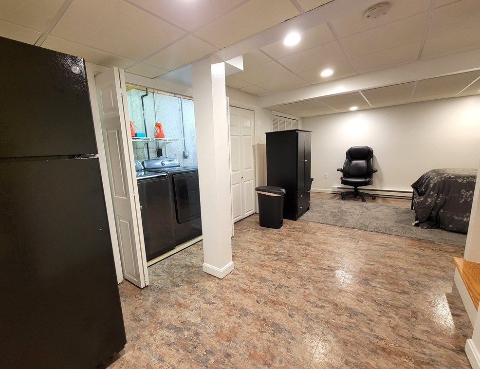 744 Hypine Rd, Dracut MA 01826-3366 exterior