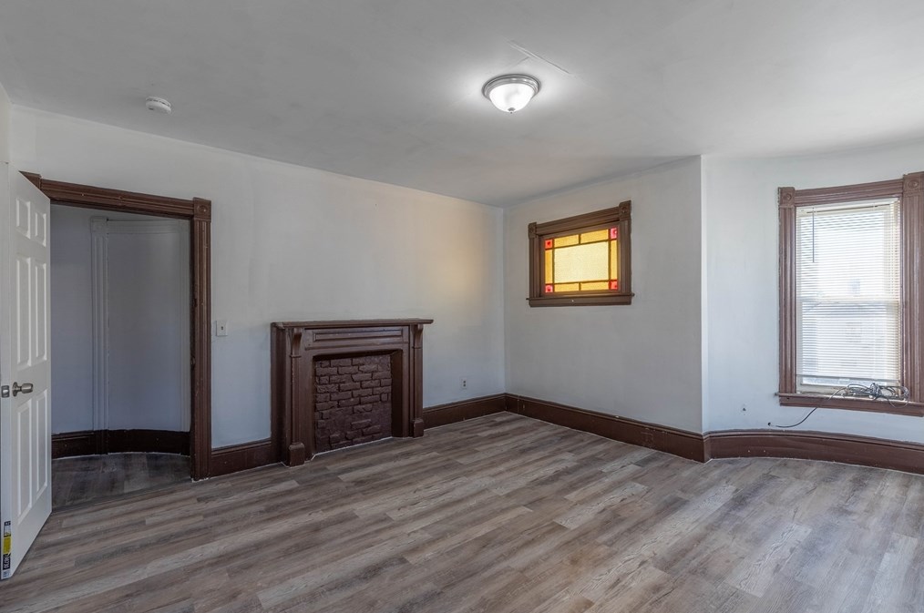 41 King St, Worcester, MA 01610