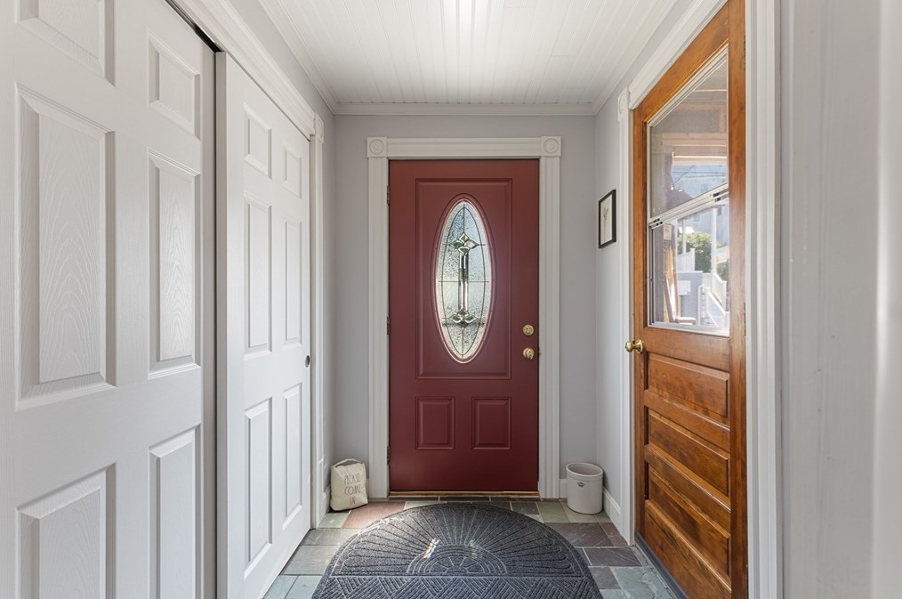 39 Cottage Ave, Winthrop, MA 02152