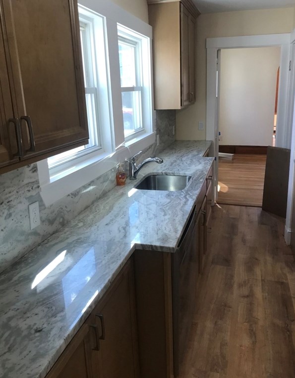 212 Robbins #212, Waltham, MA 02453