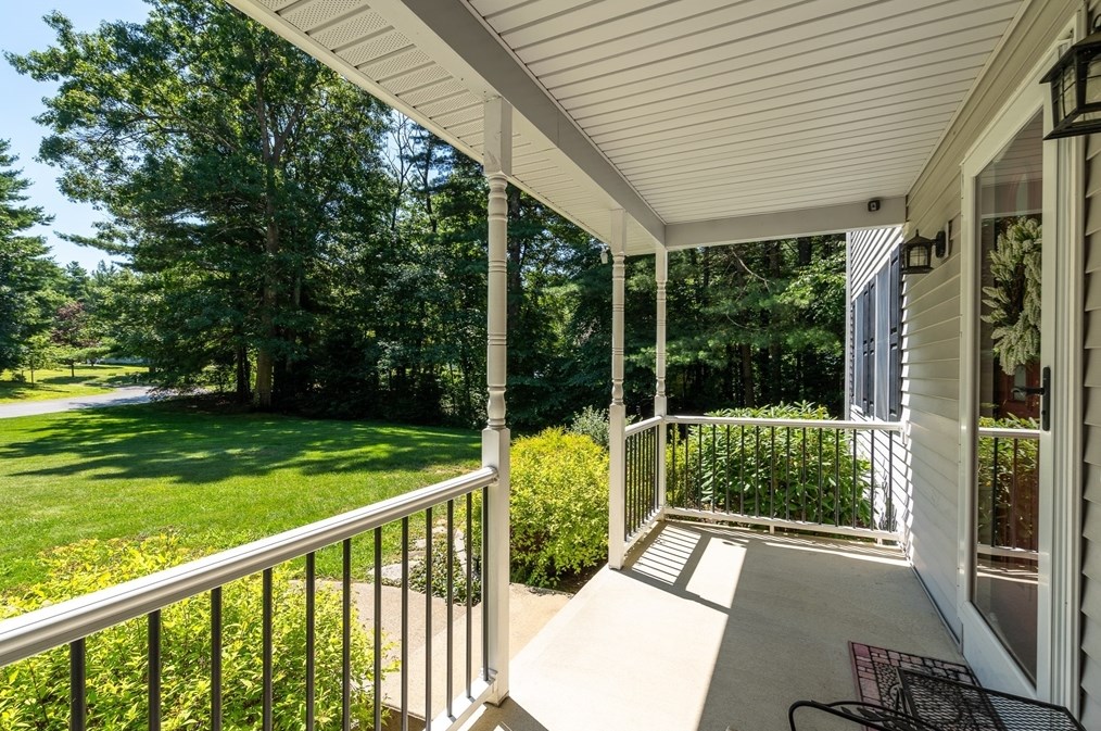 15 Geryk Ct, Southampton, MA 01073