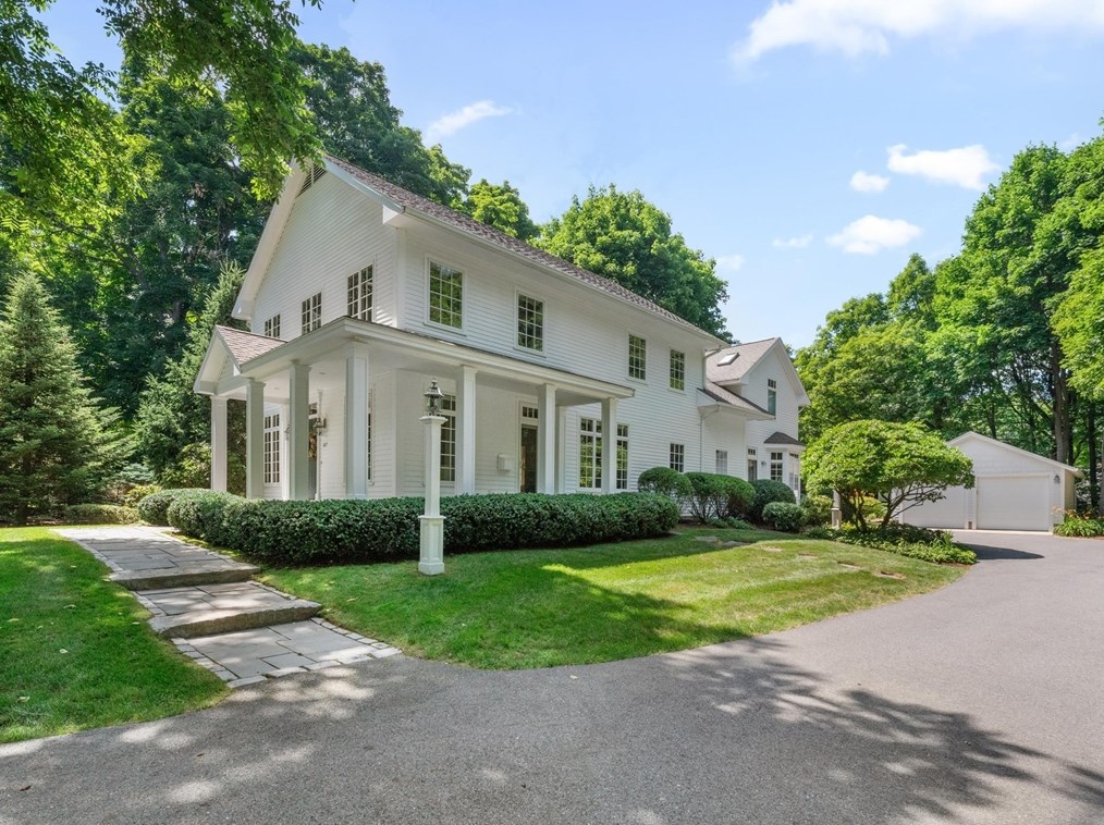 107 W Main St, Westborough, MA 01581