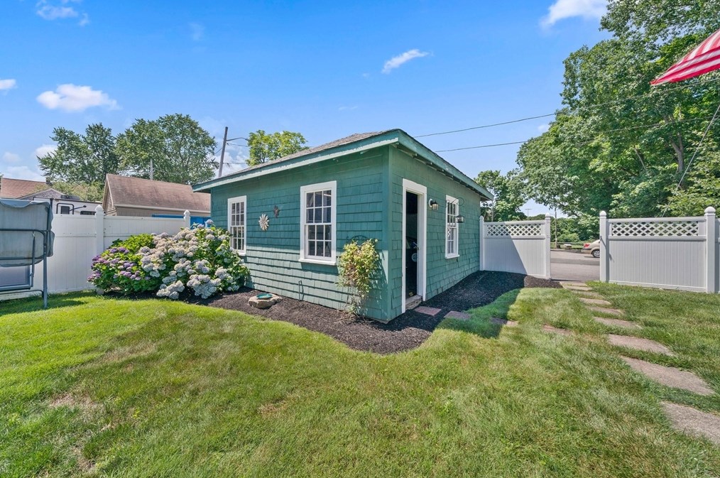 24 Broad St, Weymouth MA  02188-1706 exterior