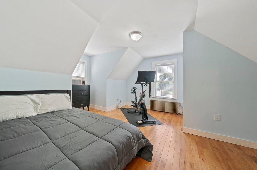 24 Broad St, Weymouth MA  02188-1706 exterior