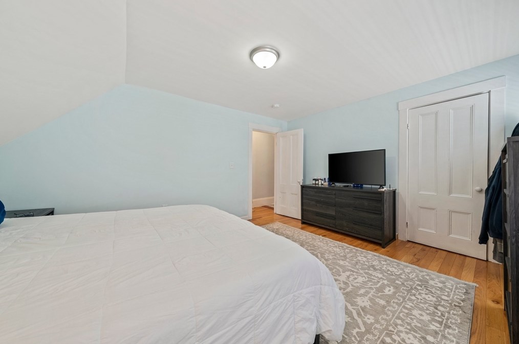 24 Broad St, Weymouth MA  02188-1706 exterior