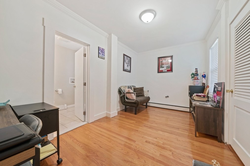 24 Broad St, Weymouth MA  02188-1706 exterior