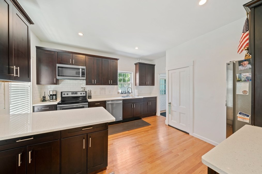 24 Broad St, Weymouth MA  02188-1706 exterior