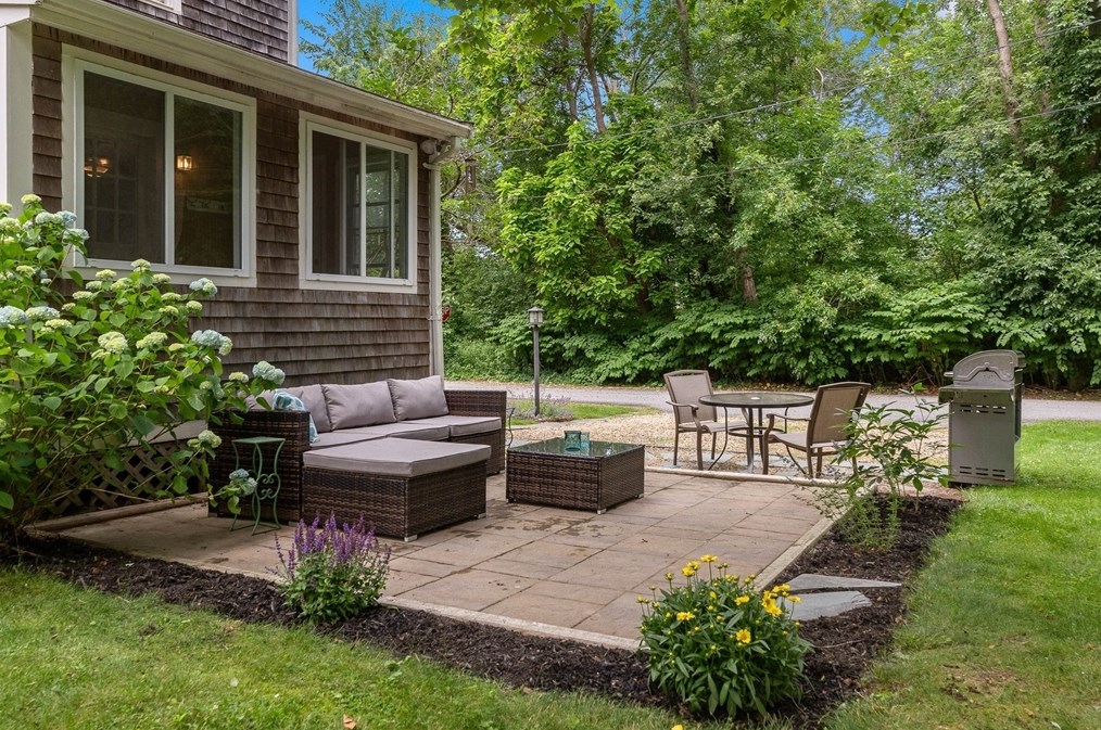 3 Main St, West Newbury, MA 01985